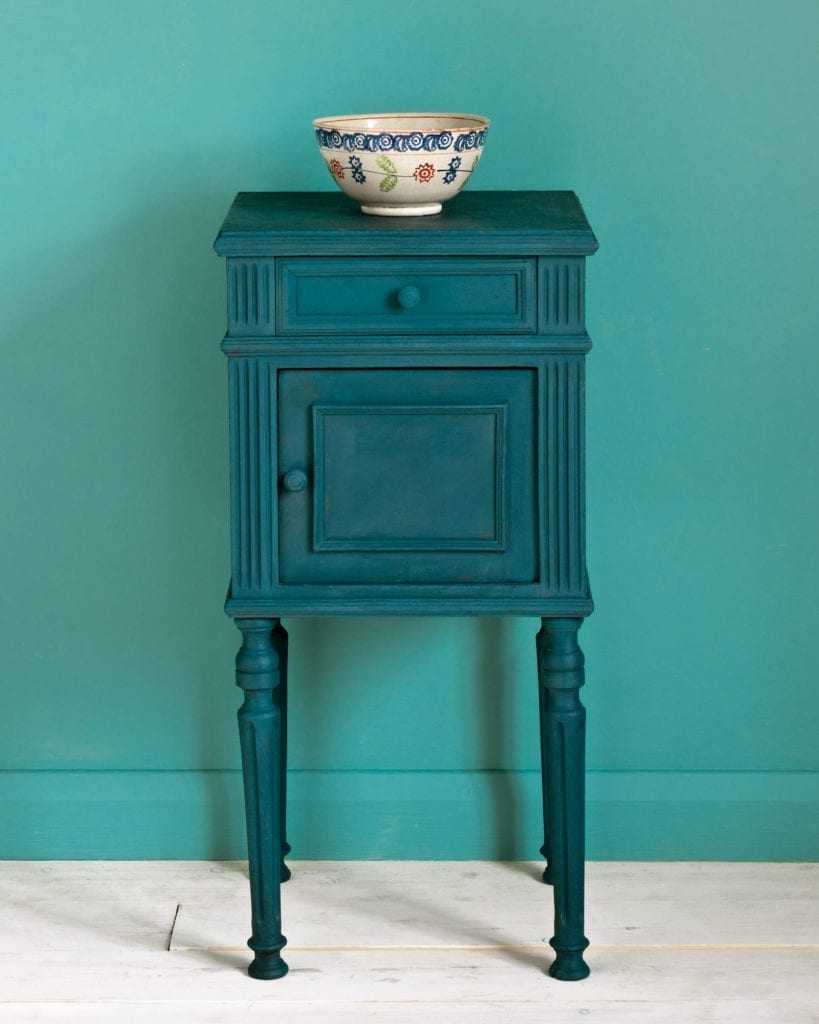 End or side table painted in annie sloan chalk paint